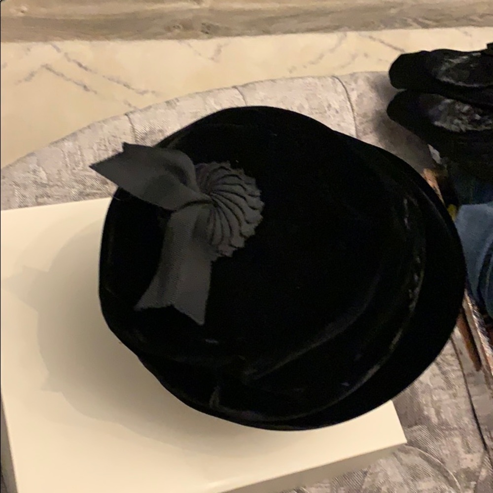 Black velvet hat